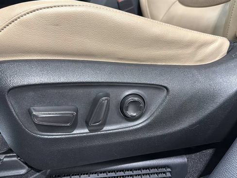 Used 2023 Toyota Sienna Limited AWD/4WD image 25