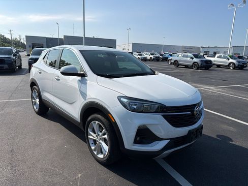 Used 2022 Buick Encore GX Preferred w/ Cold Weather Comfort Package AWD/4WD image 8
