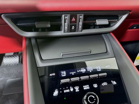 New 2026 Porsche Macan Electric image 18