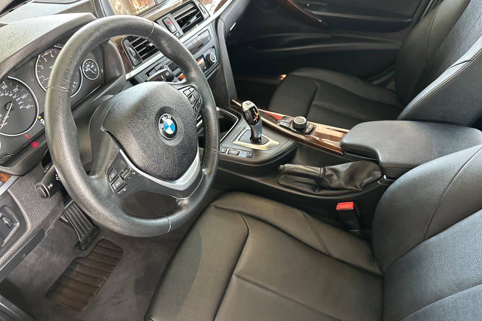 Used 2015 BMW 328i Sedan RWD image 9