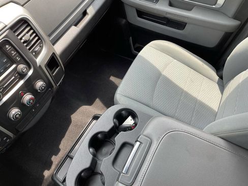 Used 2018 RAM 1500 Classic SLT image 20