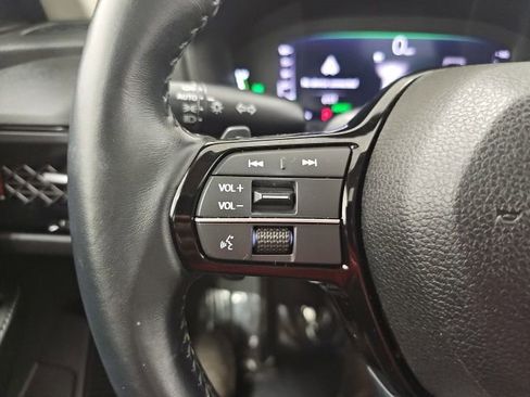 Used 2023 Honda Accord Touring image 18