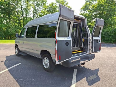 Used 2011 Ford E-350 and Econoline 350 XL w/ PWR Windows & Locks Group image 24