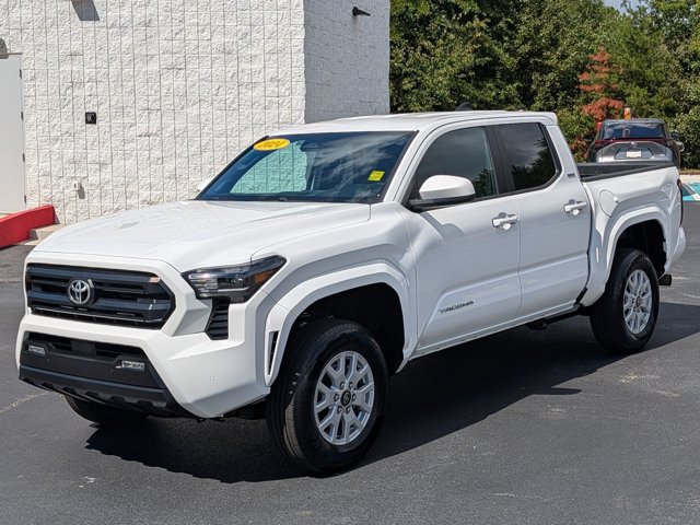 Used 2024 Toyota Tacoma SR5 AWD/4WD image 3