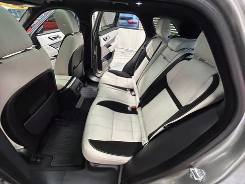 Used 2018 Land Rover Range Rover Velar R-Dynamic SE AWD/4WD image 47