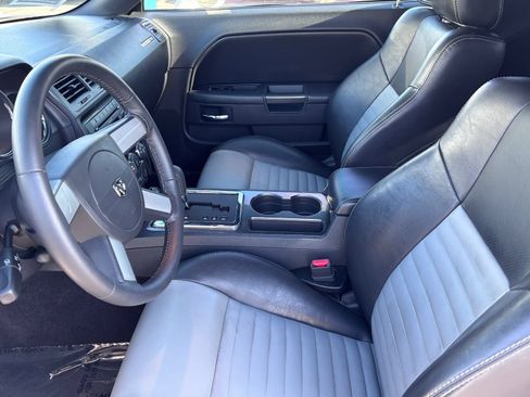 Used 2009 Dodge Challenger R/T RWD image 18