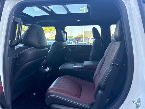 Used 2025 INFINITI QX80 Autograph w/ Autograph Exterior Package AWD/4WD image 5