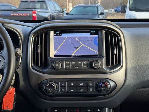 Used 2018 Chevrolet Colorado Z71 image 19