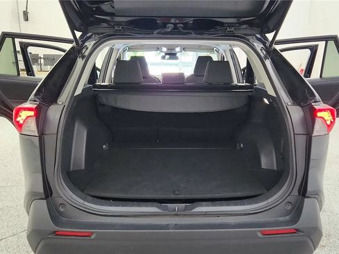 Used 2024 Toyota RAV4 XLE FWD image 19