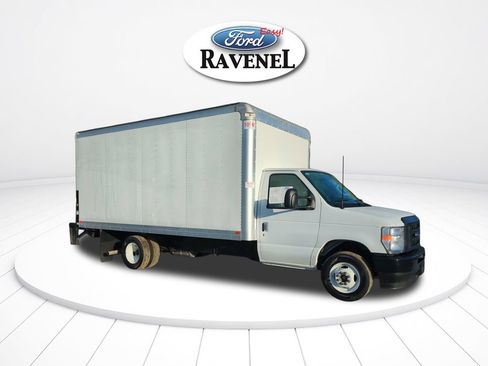 Used 2024 Ford E-350 and Econoline 350 Super Duty w/ Power Windows & Locks Group RWD image 2