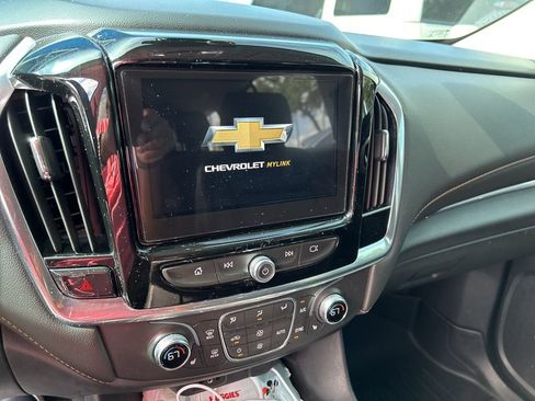 Used 2019 Chevrolet Traverse LT w/ LT Premium Package image 9