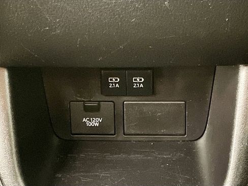 Used 2018 Toyota Highlander Limited image 29