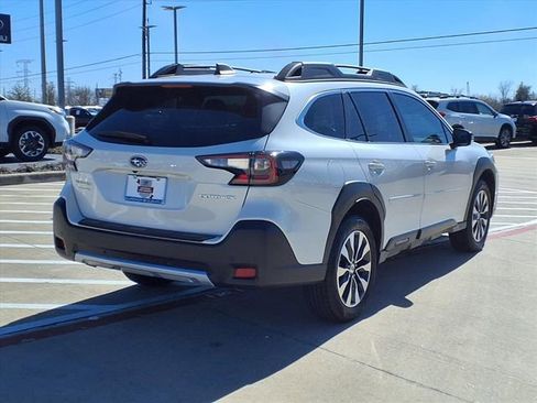 Certified 2025 Subaru Outback Limited image 4