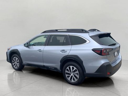 Used 2024 Subaru Outback Premium AWD/4WD image 5
