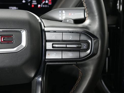 Used 2025 GMC Yukon AT4 image 37