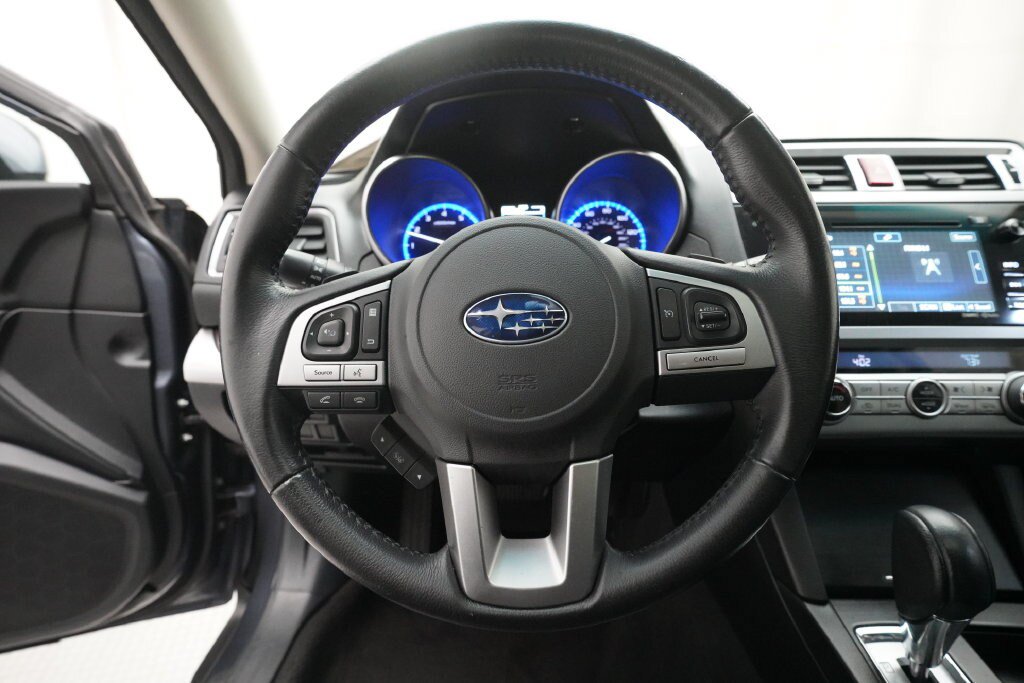 Used 2016 Subaru Outback 2.5i Limited AWD/4WD image 4