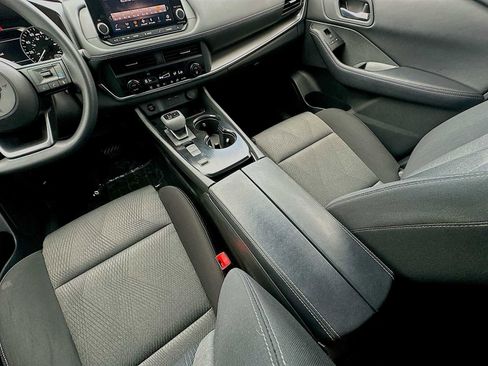 Used 2024 Nissan Rogue SV FWD image 21