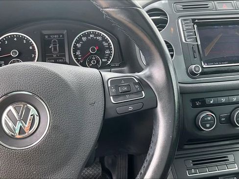 Used 2016 Volkswagen Tiguan SEL AWD/4WD image 21