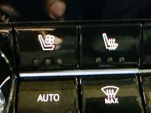 Used 2024 GMC Canyon Denali w/ LPO, Denali Black Edition image 21