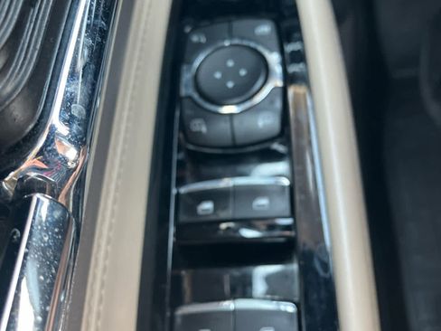 Used 2021 Lincoln Corsair Standard AWD w/ Premium Package image 12