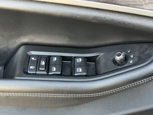 Used 2021 Jeep Grand Cherokee L Limited RWD image 14