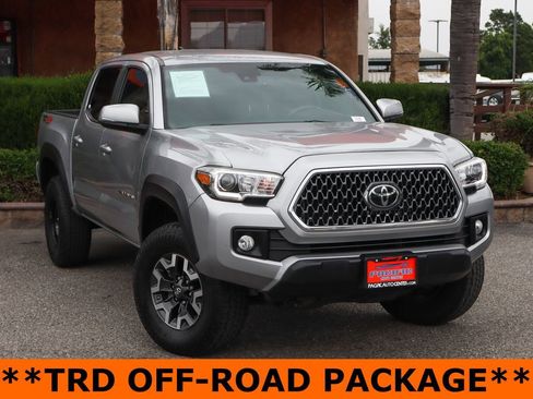 Used 2019 Toyota Tacoma TRD Off-Road w/ Technology Package AWD/4WD image 2
