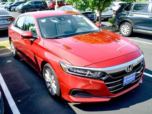 Used 2022 Honda Accord LX image 4