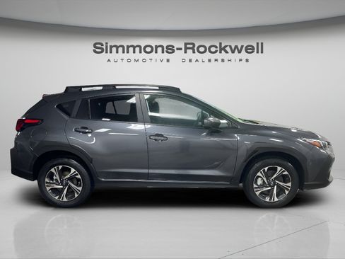 Used 2025 Subaru Crosstrek 2.5i Premium AWD/4WD image 6