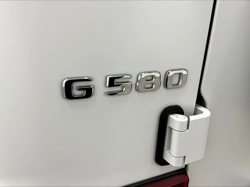 Certified 2025 Mercedes-Benz G 580 w/ EQ Technology image 9