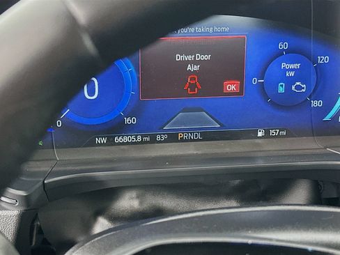 Used 2022 Ford Escape Titanium AWD/4WD image 12