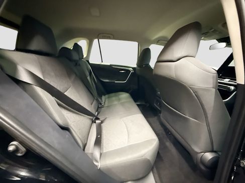 Used 2024 Toyota RAV4 XLE image 28