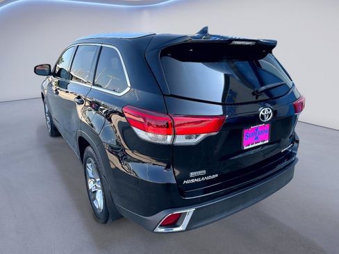 Used 2019 Toyota Highlander Limited Platinum AWD/4WD image 2