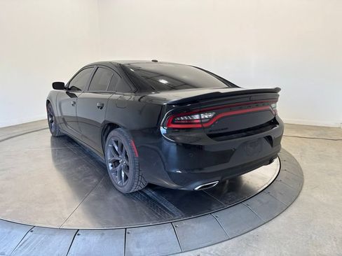 Used 2021 Dodge Charger SXT w/ Blacktop Package RWD image 5