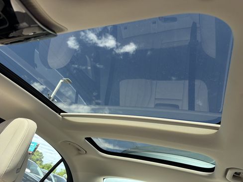 Certified 2025 Mercedes-Benz E 450 4MATIC Sedan image 27