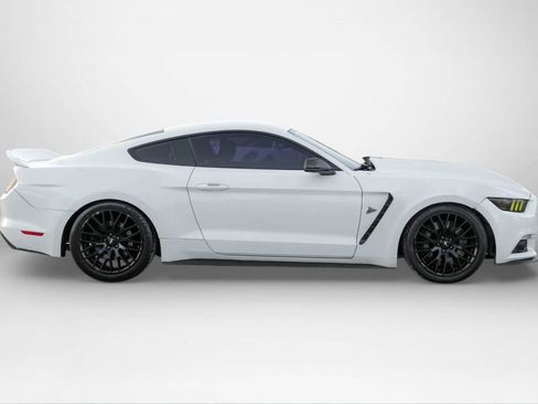 Used 2017 Ford Mustang GT w/ GT Performance Package image 5