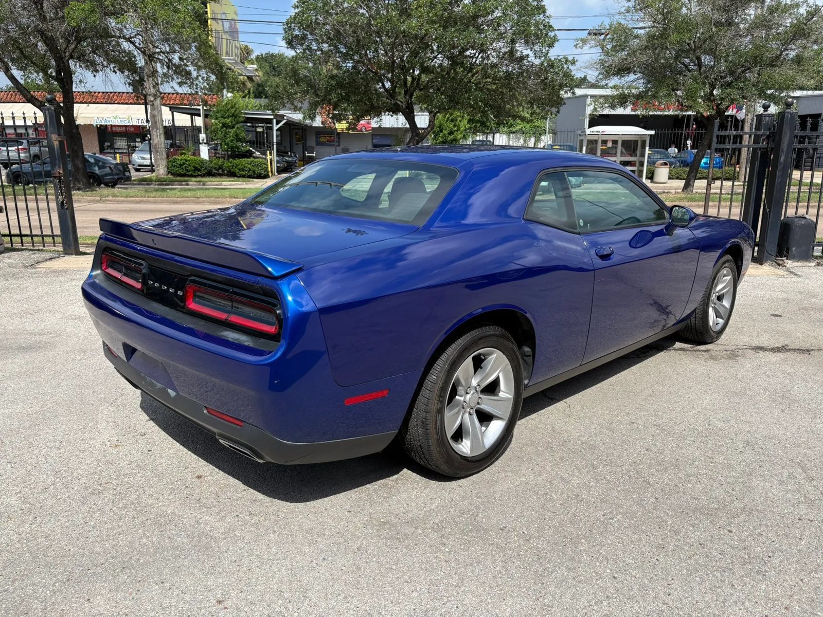 Used 2021 Dodge Challenger SXT RWD image 4
