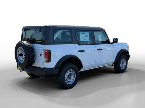 New 2025 Ford Bronco 4-Door image 5