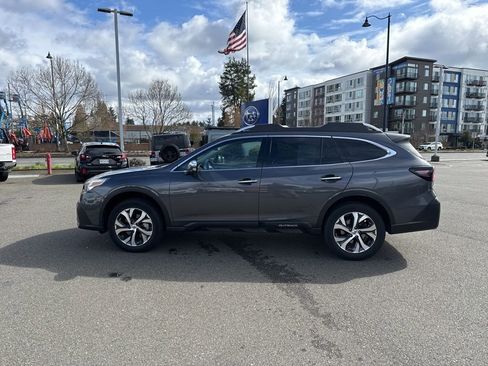 Used 2022 Subaru Outback Touring image 2