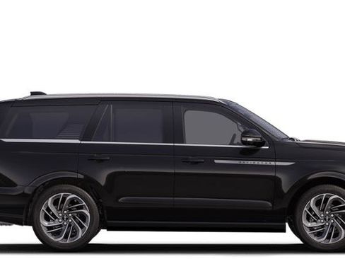New 2025 Lincoln Navigator Reserve AWD/4WD image 5