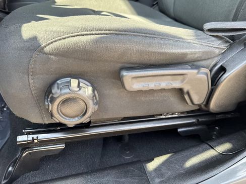 Used 2022 Jeep Wrangler Unlimited Sahara image 21