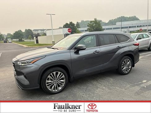 Used 2021 Toyota Highlander Platinum AWD/4WD image 15