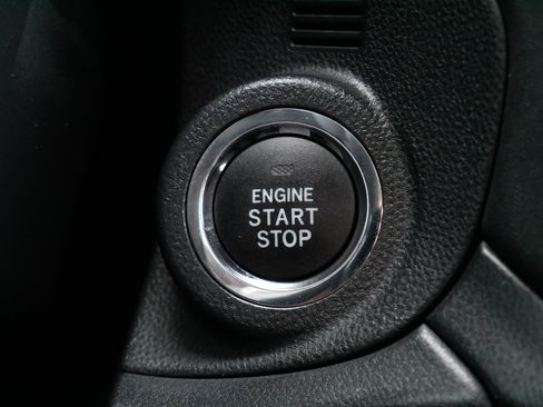 Used 2025 Subaru Outback Premium image 30