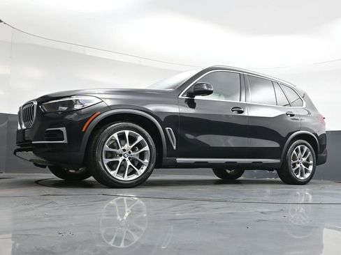 Used 2022 BMW X5 xDrive40i w/ Premium Package AWD/4WD image 34