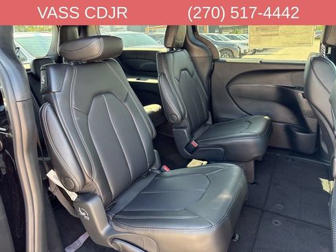New 2026 Chrysler Pacifica Select FWD image 36