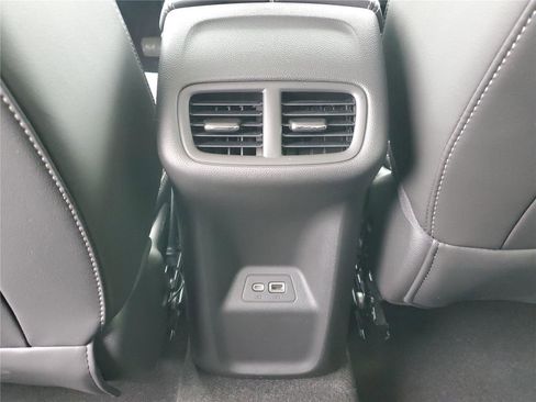 Used 2023 Buick Envision Preferred image 12