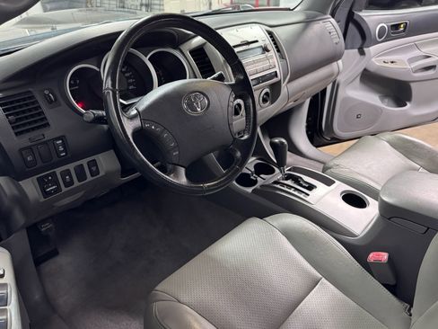 Used 2010 Toyota Tacoma 4x4 Double Cab V6 image 16