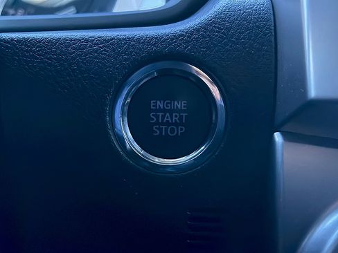 Used 2020 Toyota 4Runner Limited AWD/4WD image 29