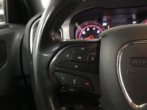 Used 2019 Dodge Charger SXT image 31