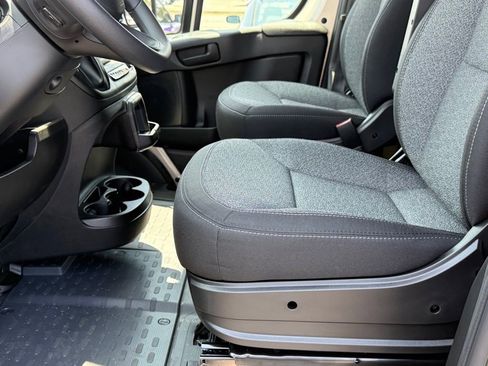 New 2025 RAM ProMaster 2500 w/ Quick Order Package 22G SLT image 19