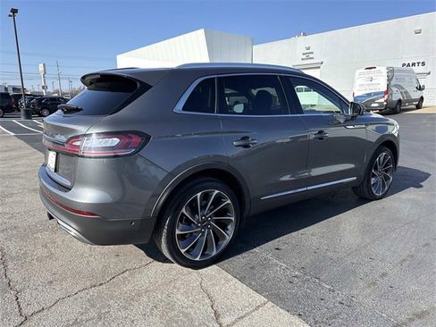 Used 2022 Lincoln Nautilus Reserve w/ Equipment Group 201A image 5